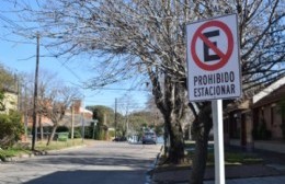 Se instaló cartelería en calle Dolores: sólo se puede estacionar sobre la mano sur