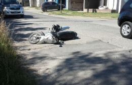 Motociclista herida por choque en Hipólito Yrigoyen y Salta
