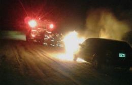 Se incendió un auto en camino a Puerta del Diablo