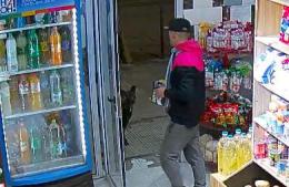 Tras viralización de un video, allanaron vivienda por robo de pack de cerveza