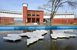 El ex Edificio del Turista pasa a ser el Centro Cultural y Comercial Malvinas Argentinas