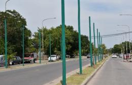 Corte de calle en el carril central de Avenida Presidente Alfonsín