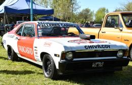 Más de 100 autos clásicos participaron del 20° Encuentro Chevrolet en Chascomús