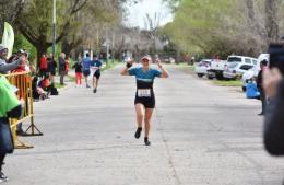 Carrera de Calle: los chascomunenses Héctor Devecchi y Jimena del Valle fueron los ganadores