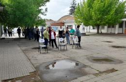 Votó alrededor del 75 % del padrón local